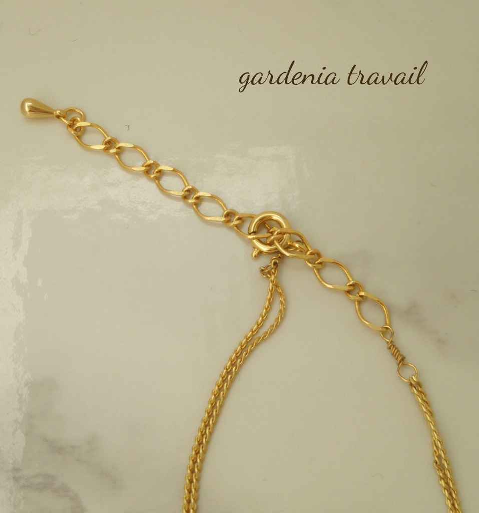 ブラックビーズ×ゴールドチェーンの2連ブレスレット