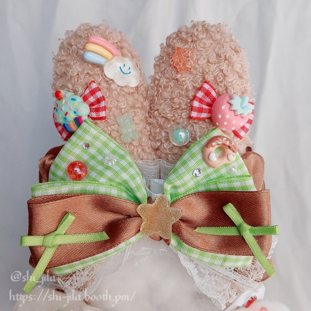 〚10~12cm〛レトロポップグリーン💚🧁スイートラビット おすわりぬい服 バッグチャーム付き