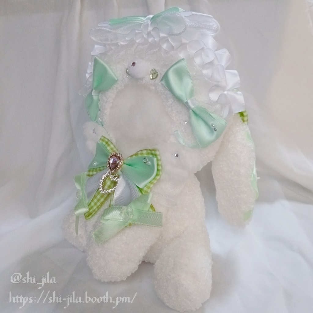 〚15~16cm〛エンジェルコア💚さわやかミントグリーンたれ耳うさちゃん おすわりぬい服 バッグチャーム付き