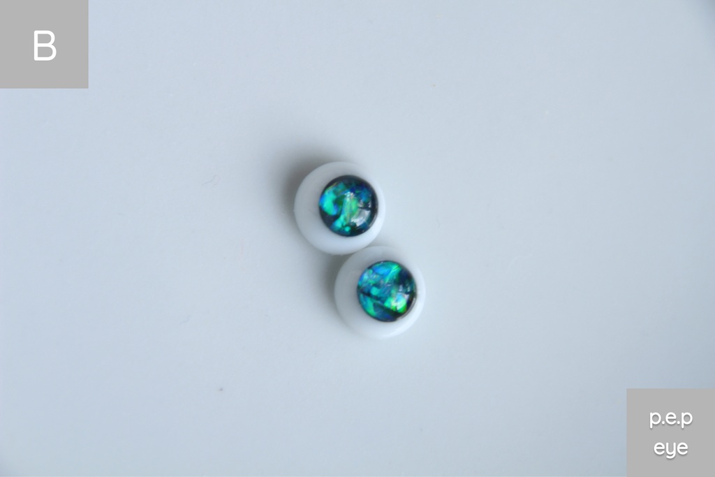 Fragments eye(フラグメンツ アイ)新色