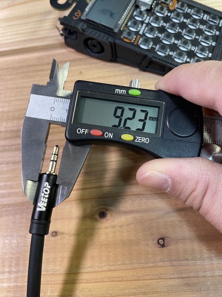 Teenage Engineering Pocket Operator用 3Dプリントケース 滑り止め機能付きのスライドケース