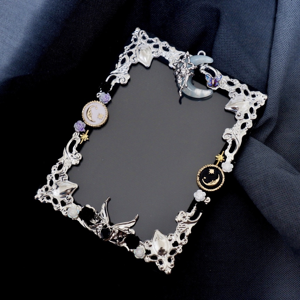 【B8】月のトレカケース