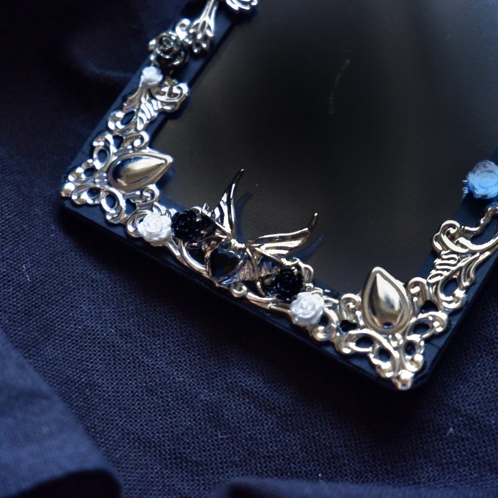 【B8】月のトレカケース