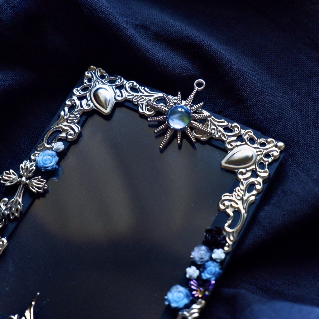 【B8】月のトレカケース