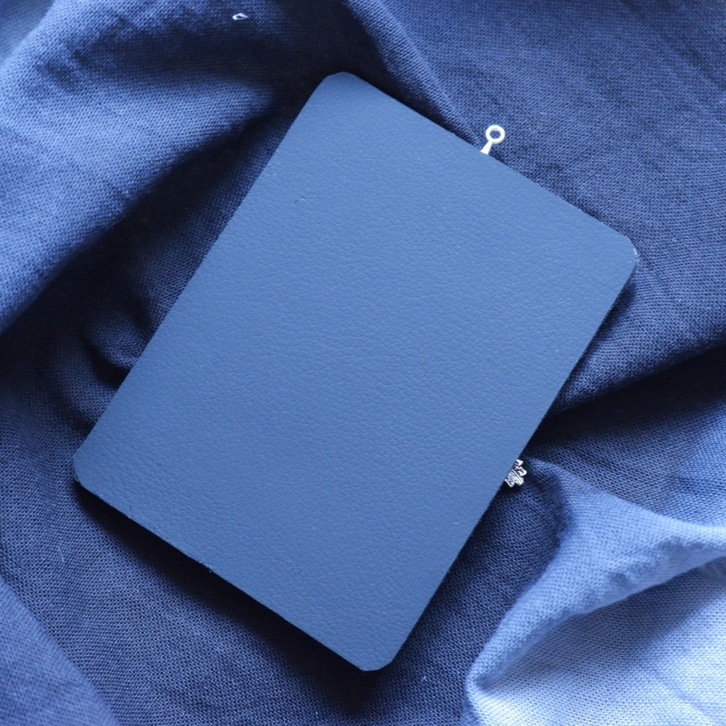 【B8】月のトレカケース