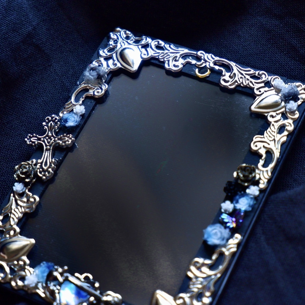 【B8】月のトレカケース