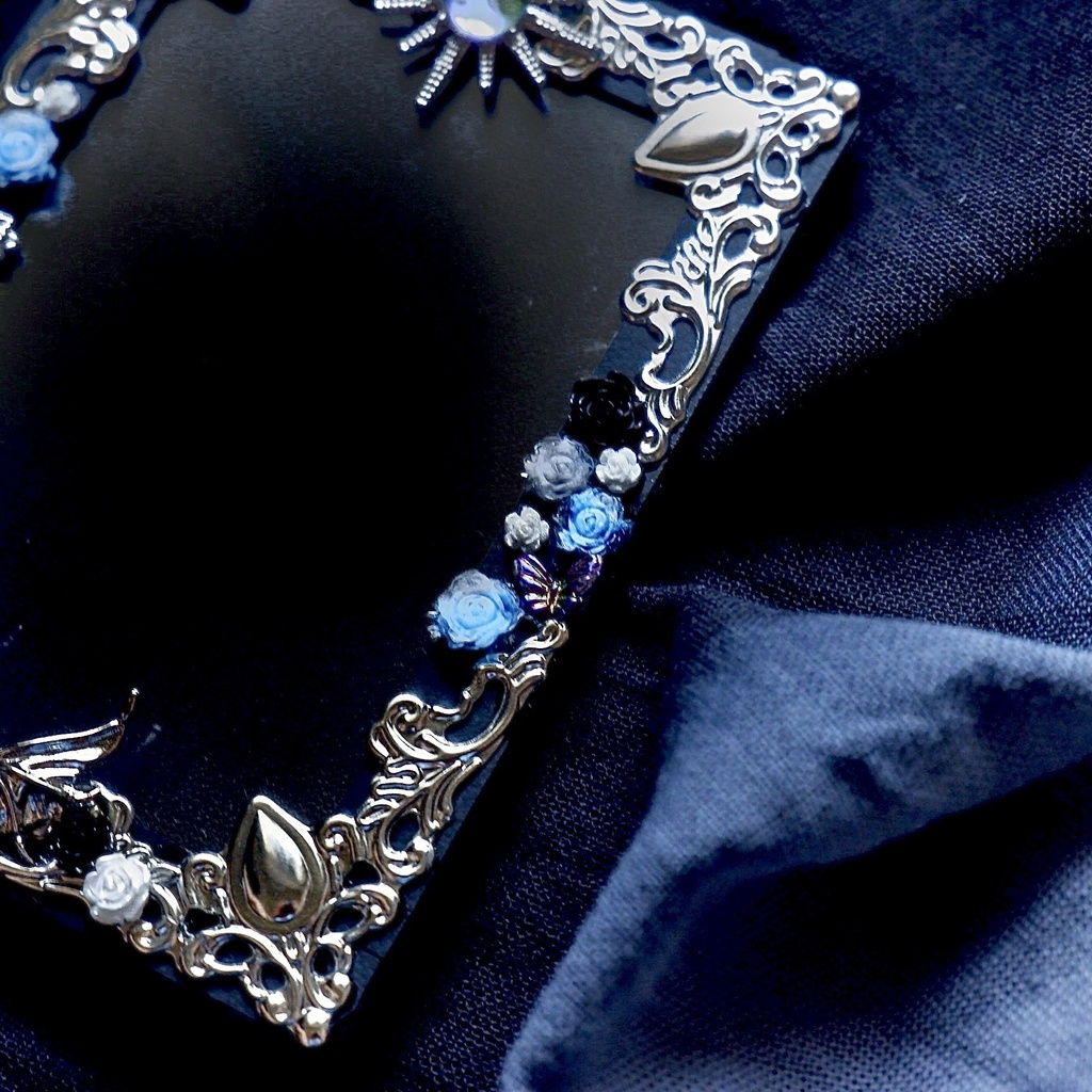 【B8】月のトレカケース