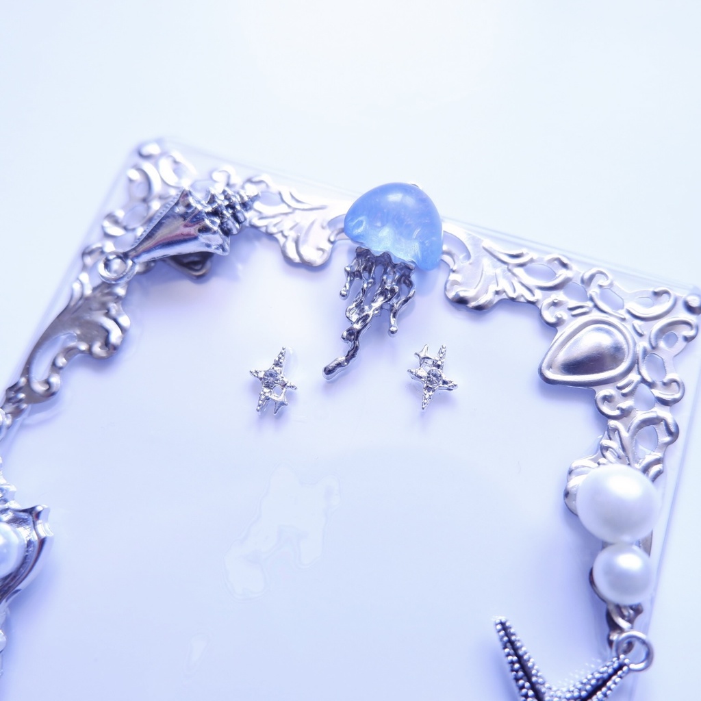 【B8】クラゲのトレカケース🪼🫧(ヒトデ)