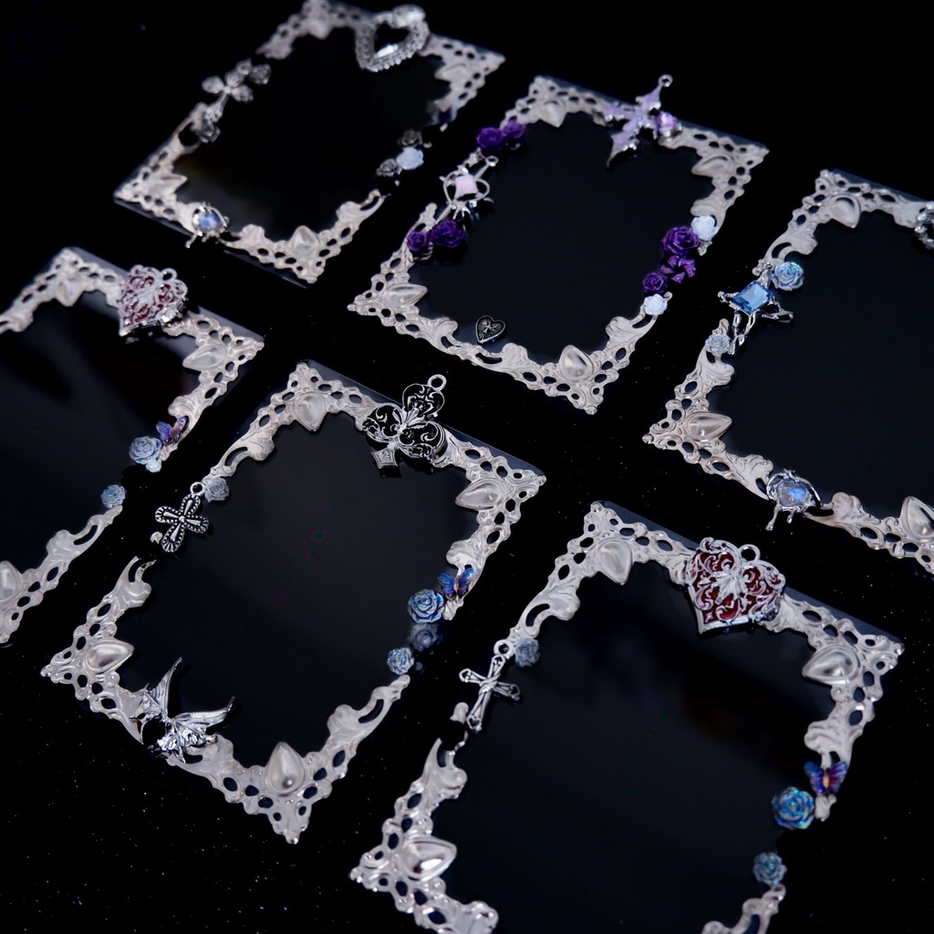 【B8】黒いハートのトレカケース