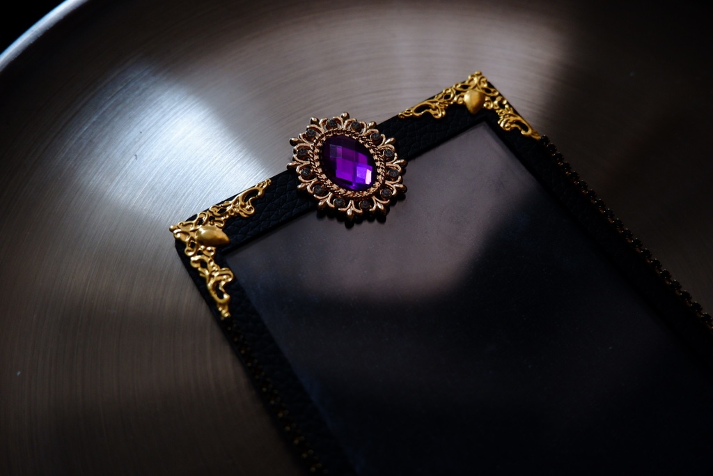 【B8】金の額縁トレカケース