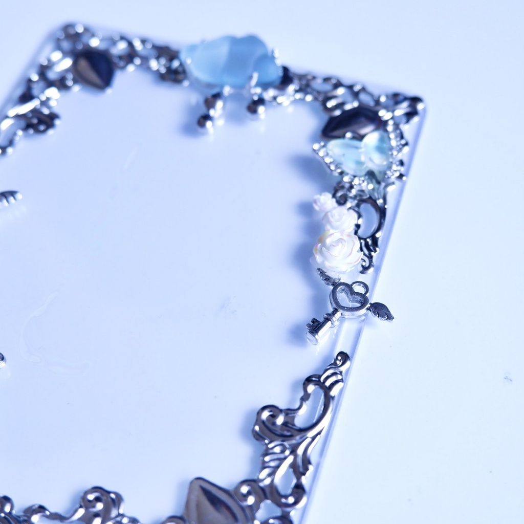 【B8】雨雲のトレカケース