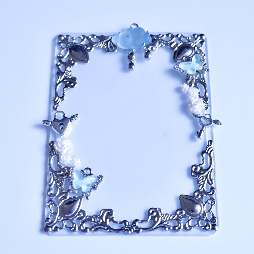 【B8】雨雲のトレカケース