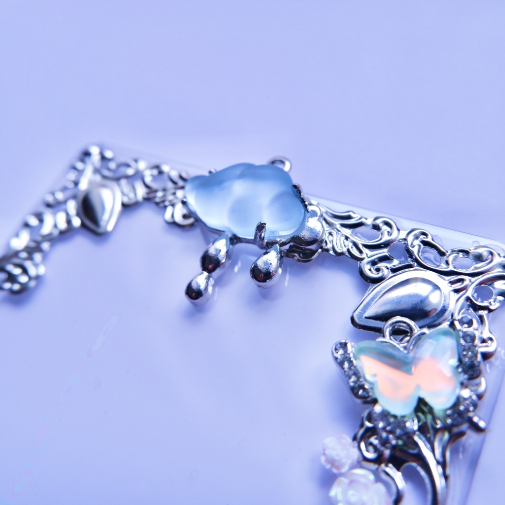 【B8】雨雲のトレカケース