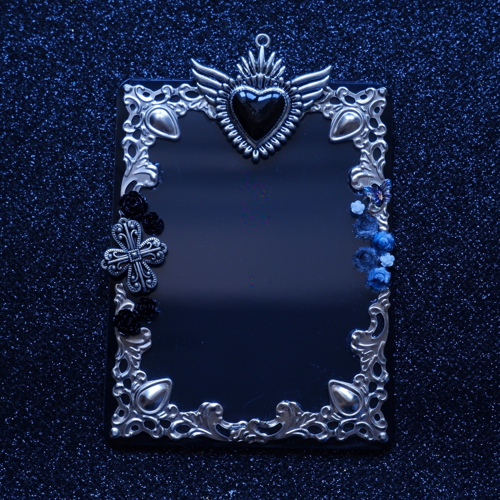 【B8】ブラックハートトレカケース🖤