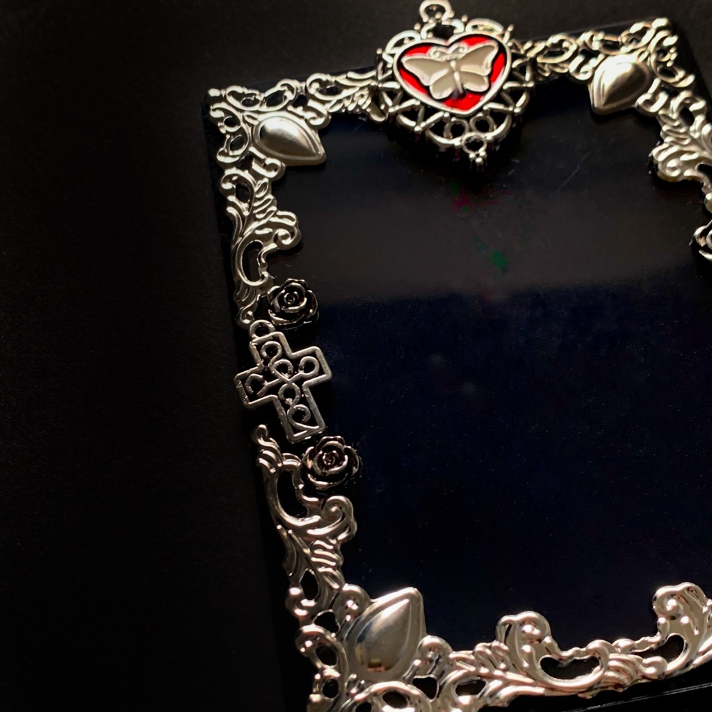 【B8】レッドハートトレカケース❤️