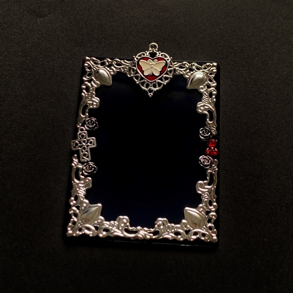 【B8】レッドハートトレカケース❤️