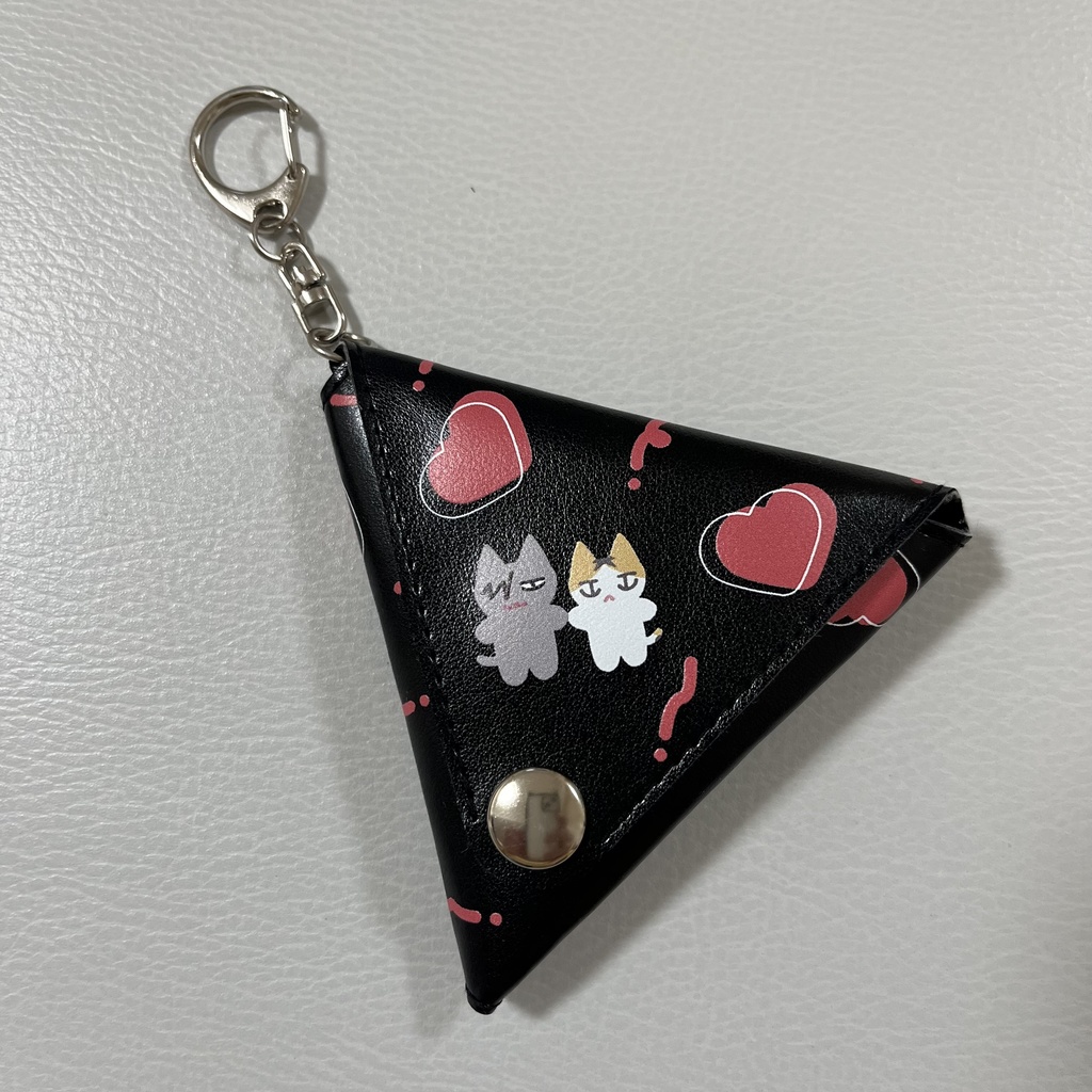 黒研三角ポーチ