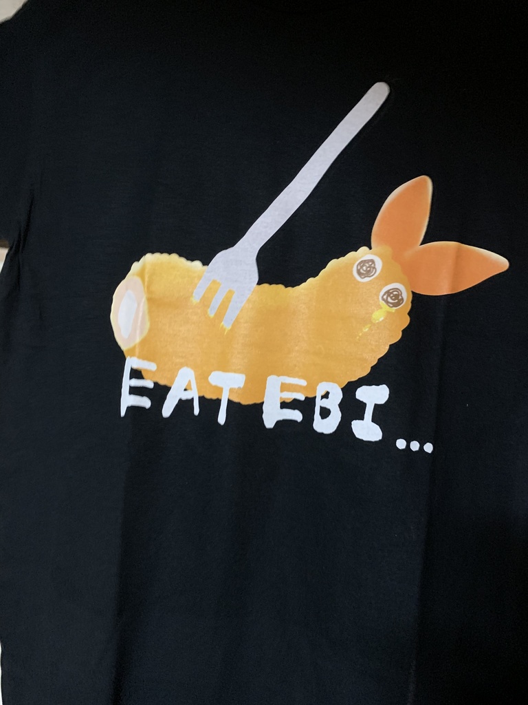なんだかかわいそうなエビフライTシャツ
