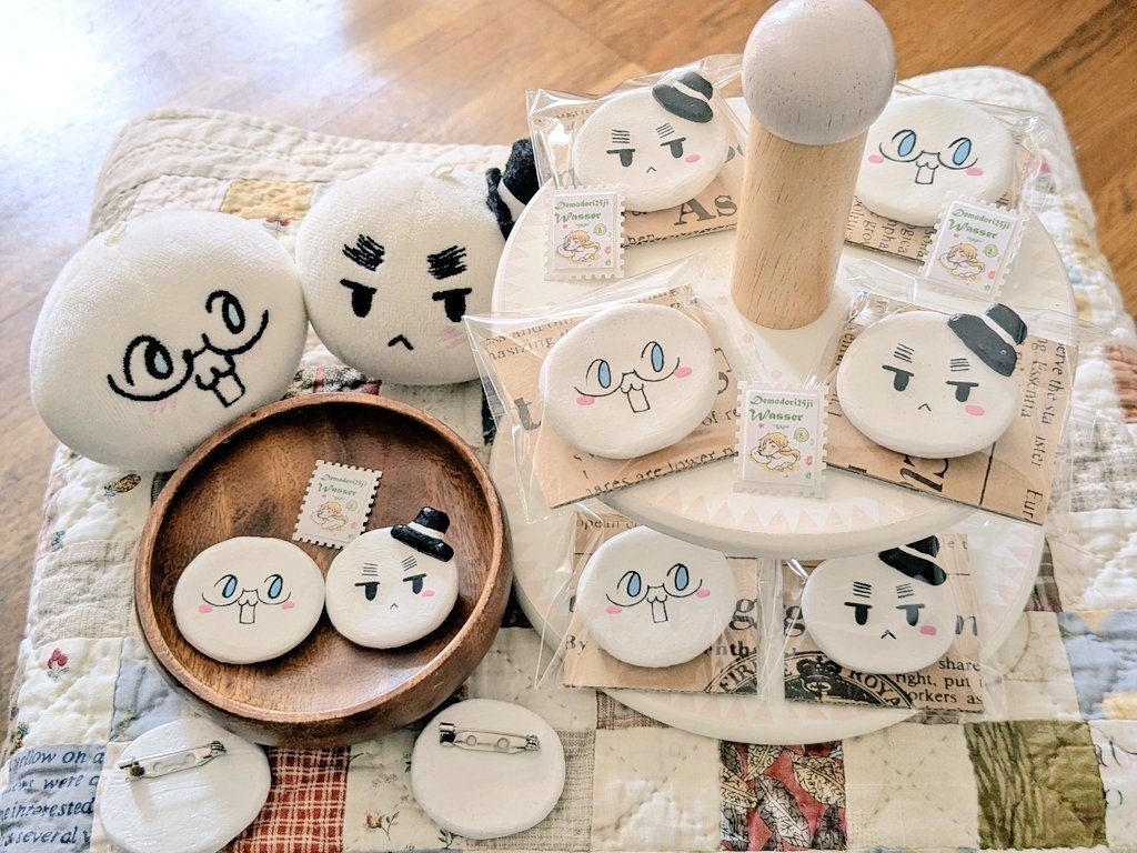 おもちブローチ