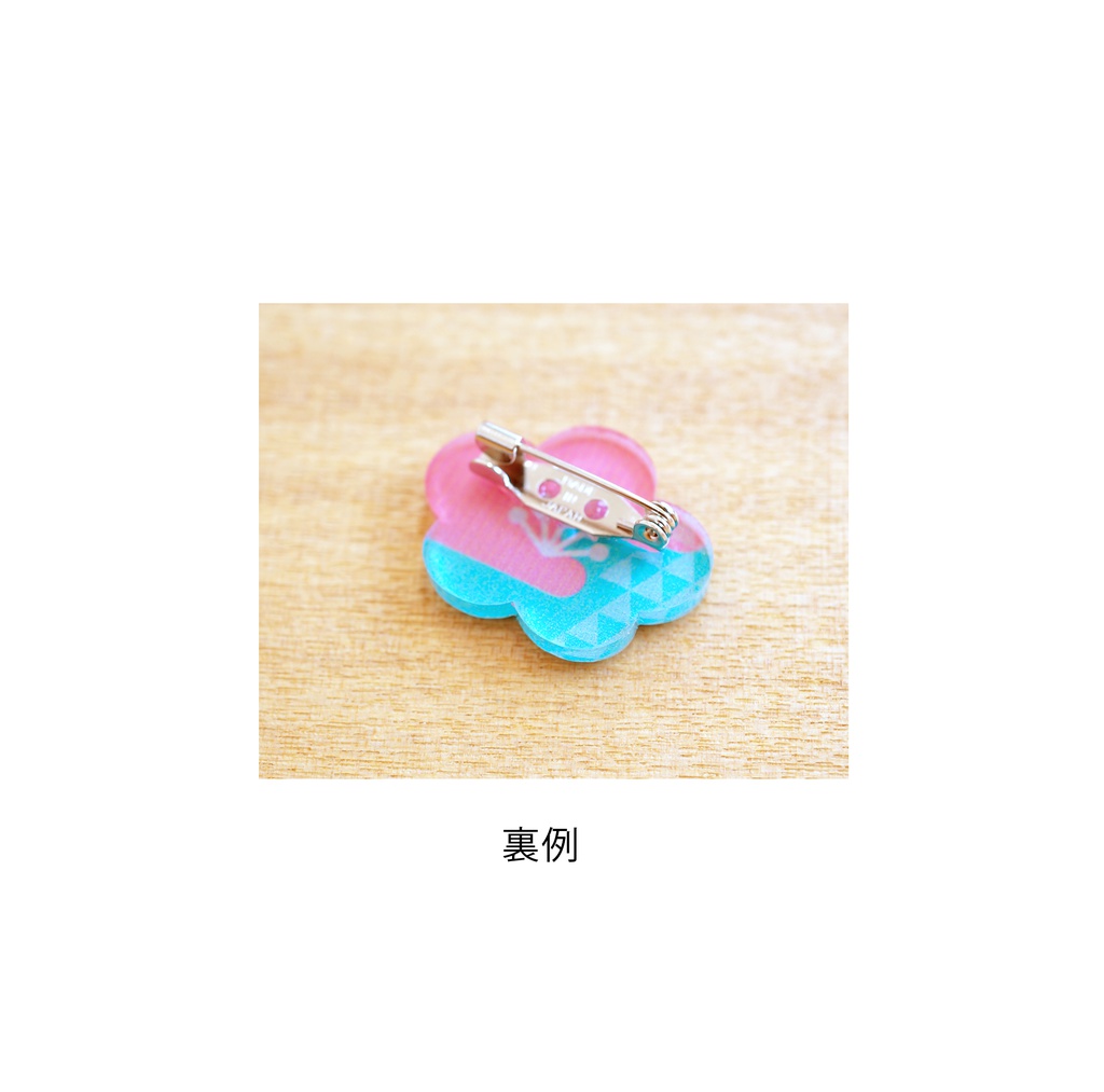 梅ブローチ