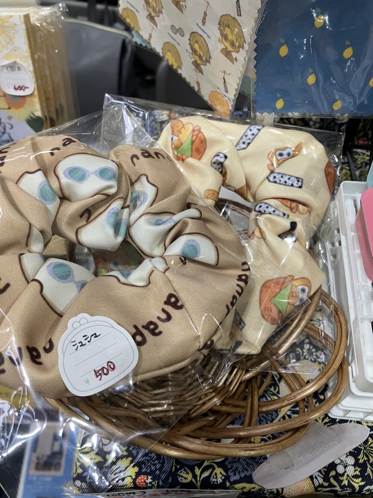 シュシュ（全２種類）