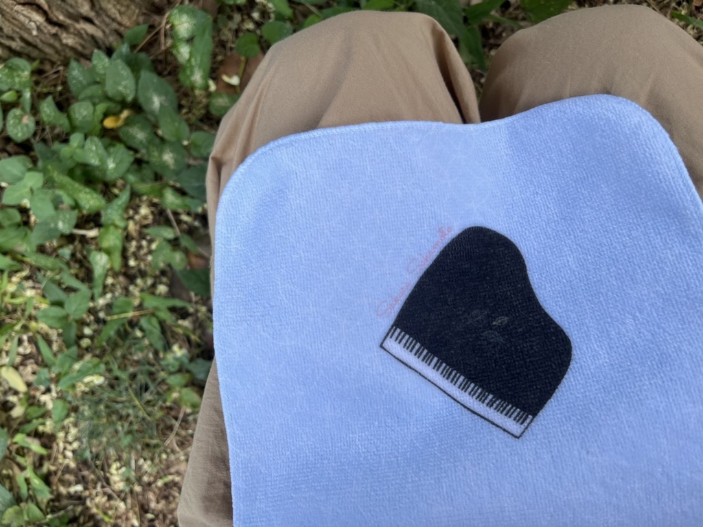 【sold】水上のピアノハンカチーフ【2022夏限定】