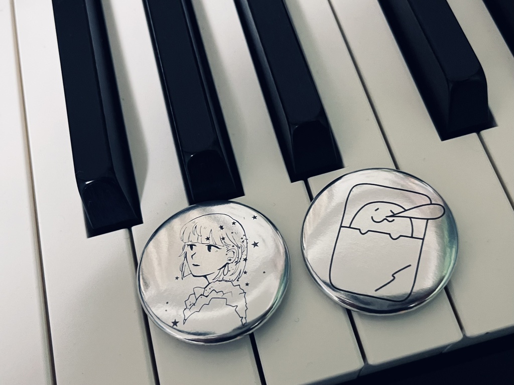 銀の缶バッジ2種セット【醒めない夢グッズ】