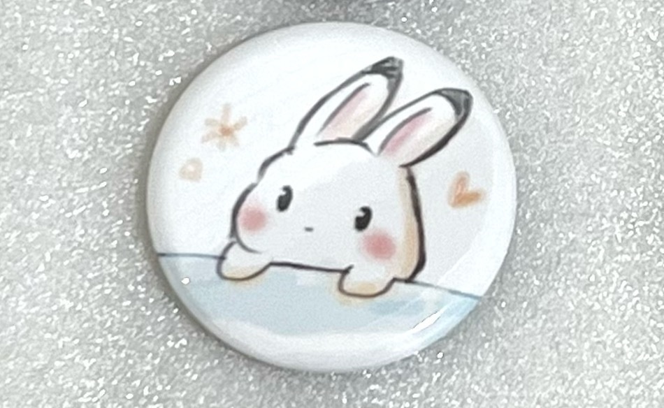 缶バッジ　ゆきうさぴょんちゃん