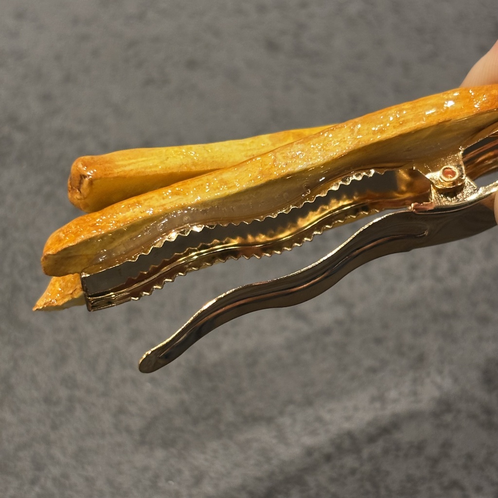 芋けんぴヘアクリップ