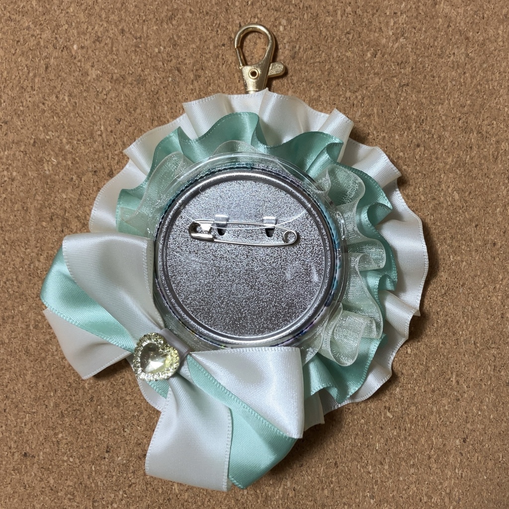 ロゼット、痛ロゼット　ミント・ホワイト　54〜58mm缶バッジ対応