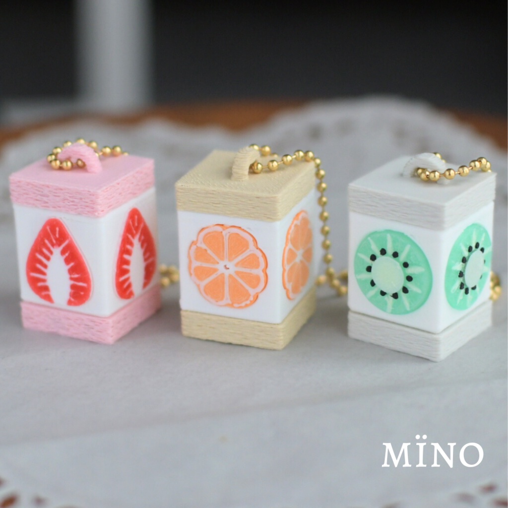 フルーツサンド キーホルダー（いちご・キウイ・みかん）｜mïno