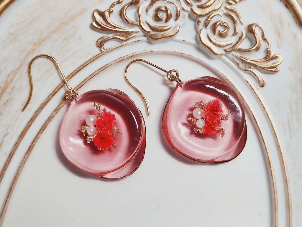 カラー花　推し色「血の紅」　ピアス・イヤリング