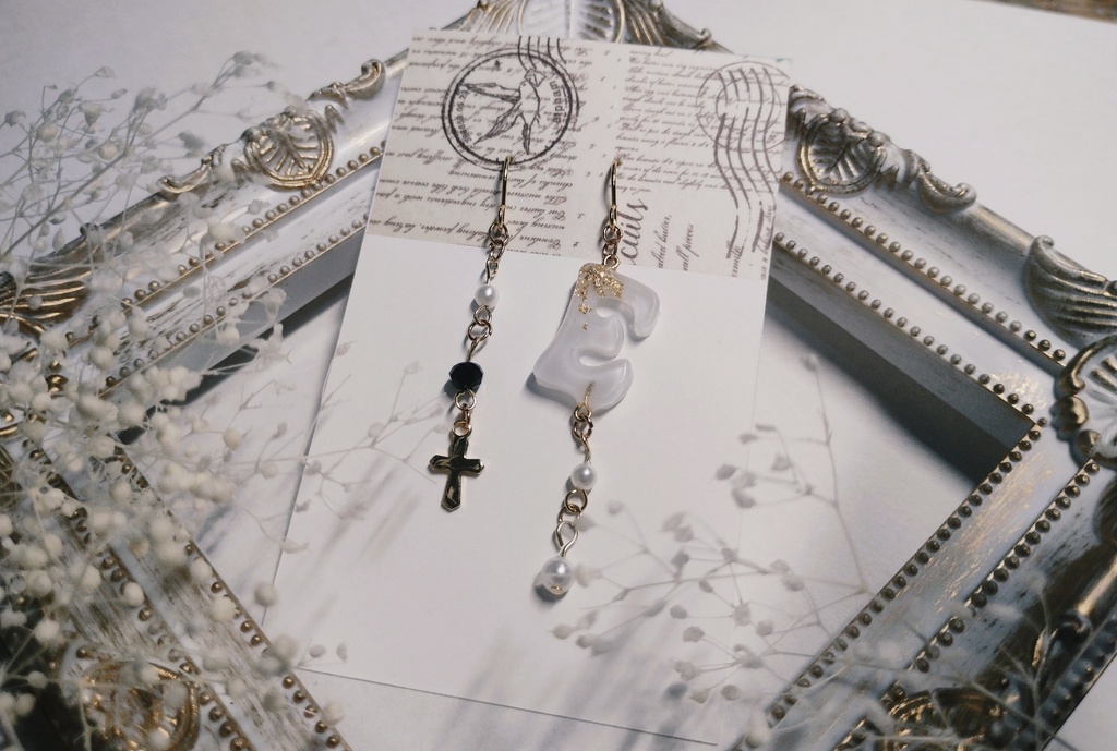 第五人格 占い師:イライ・クラーク イニシャルピアス・イヤリング