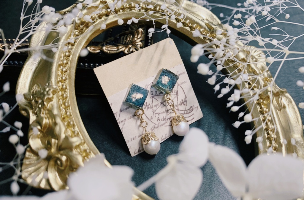 ダイヤ　推し色「探求の深緑」ピアス・イヤリング