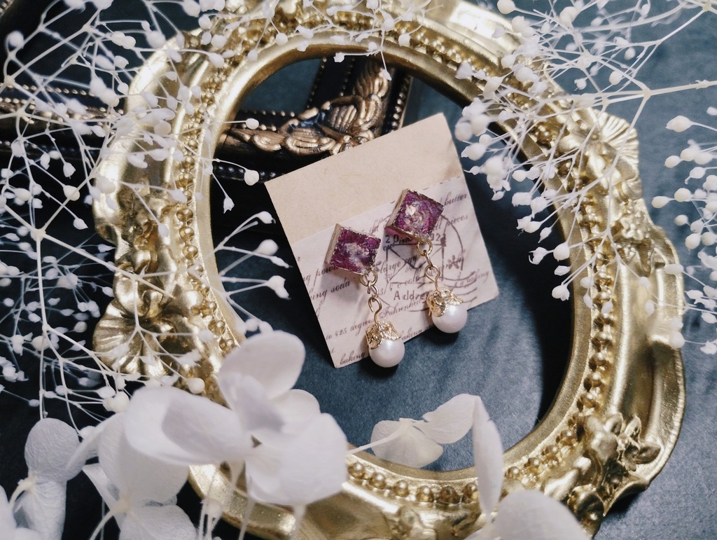 ダイヤ　推し色「すみれ色」ピアス・イヤリング