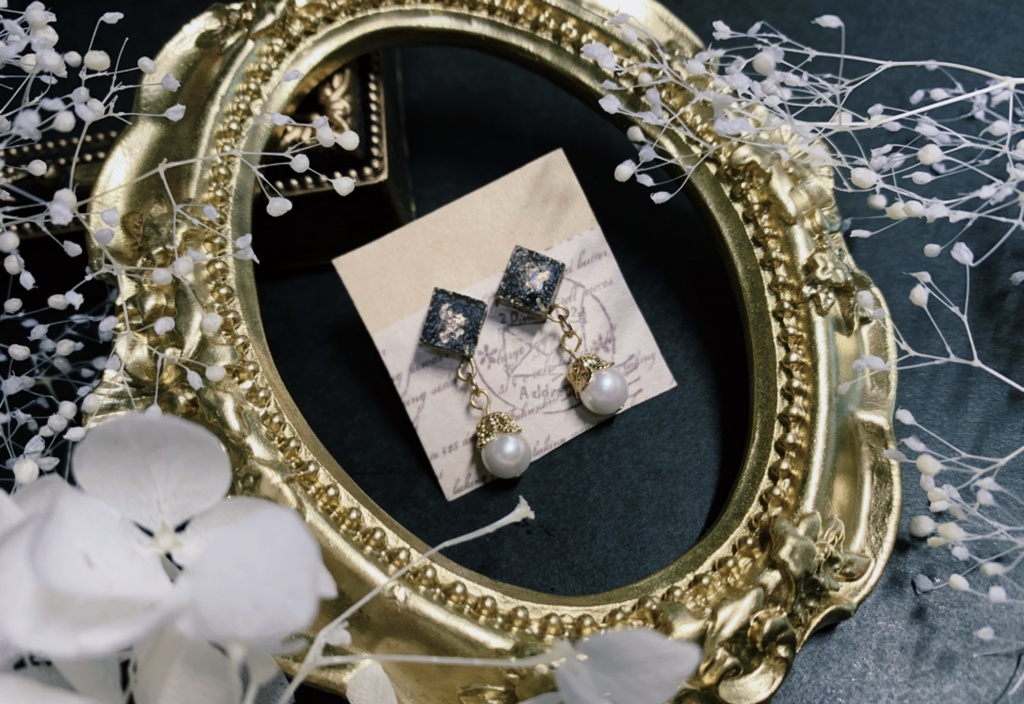 ダイヤ　推し色「漆黒」ピアス・イヤリング