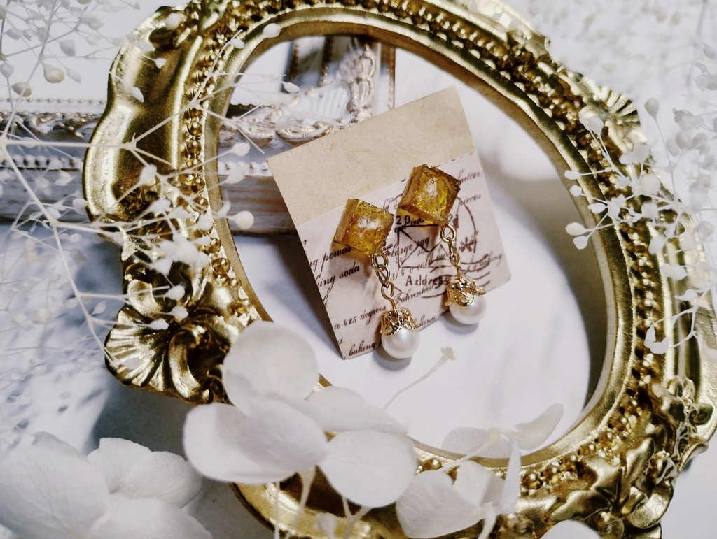 ダイヤ　推し色「はちみつ」ピアス・イヤリング