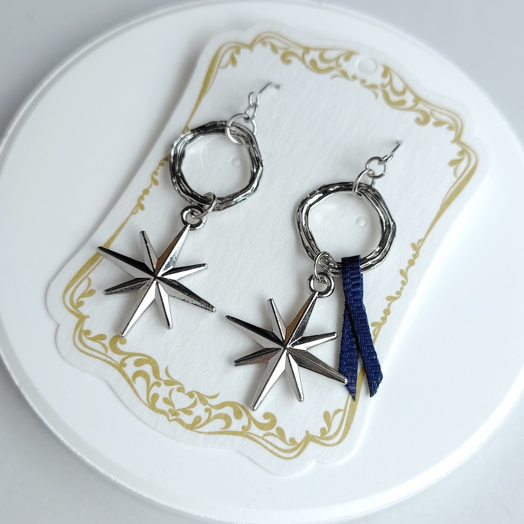 錠前サオリ 概念イヤリング/ピアス