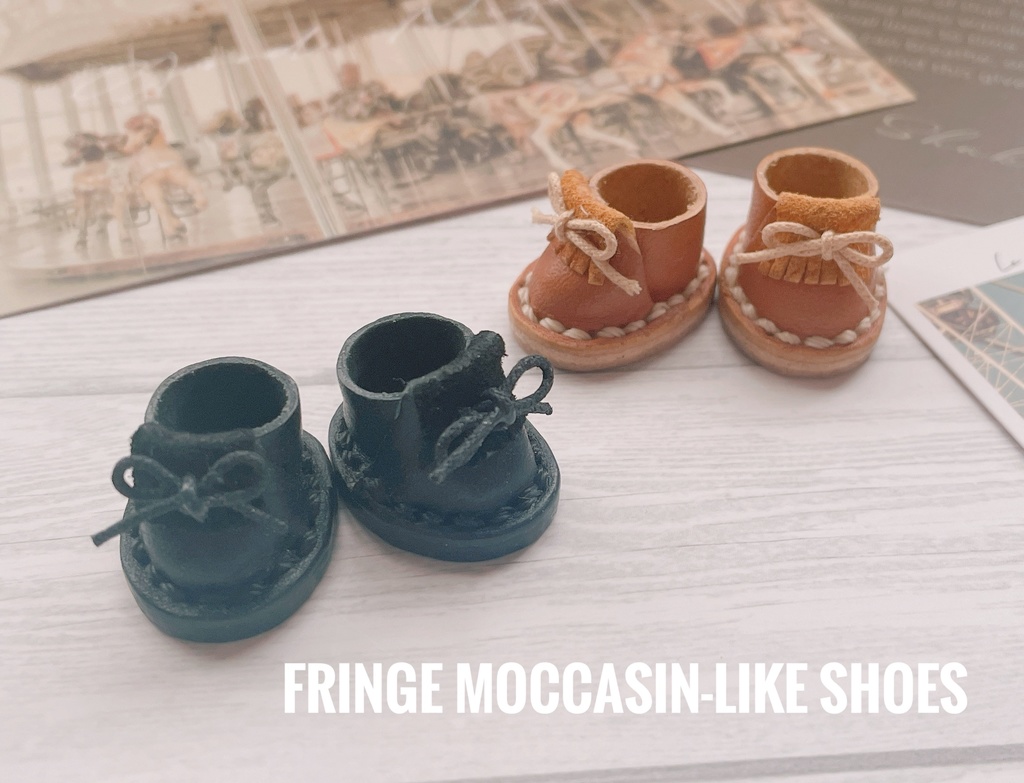 Fringe moccasin-like shoes