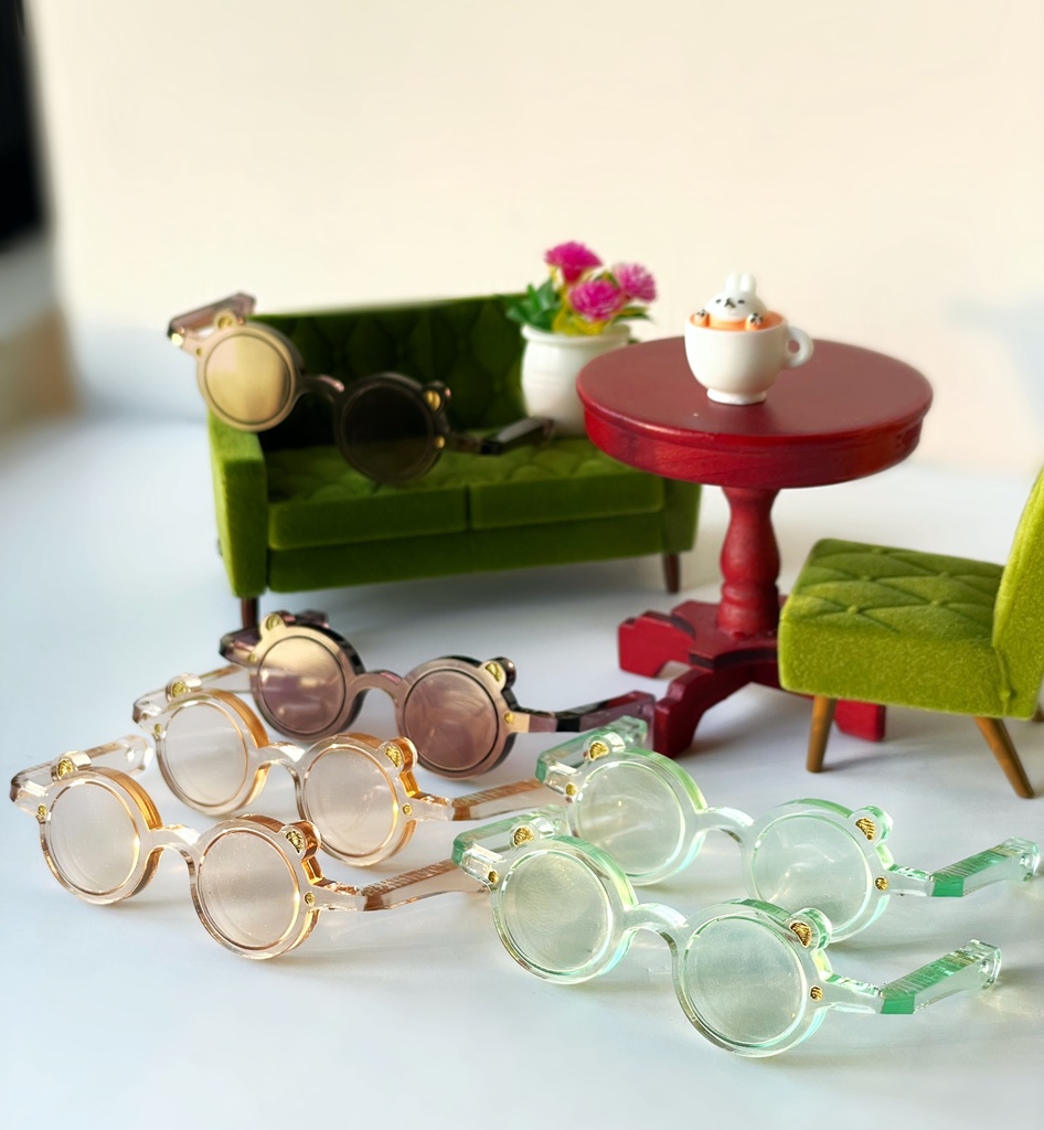 片耳クマサングラス