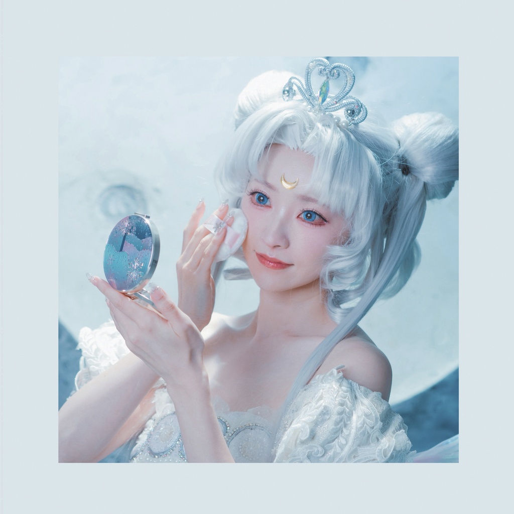 A world of possibilities-セラムン×ブラックムーン×コスメ本