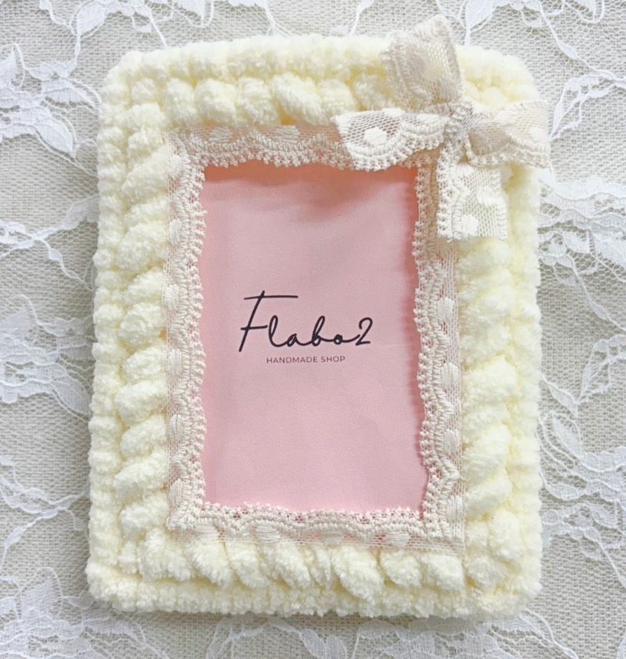 もこもこトレカケースオフホワイト　リボン付き