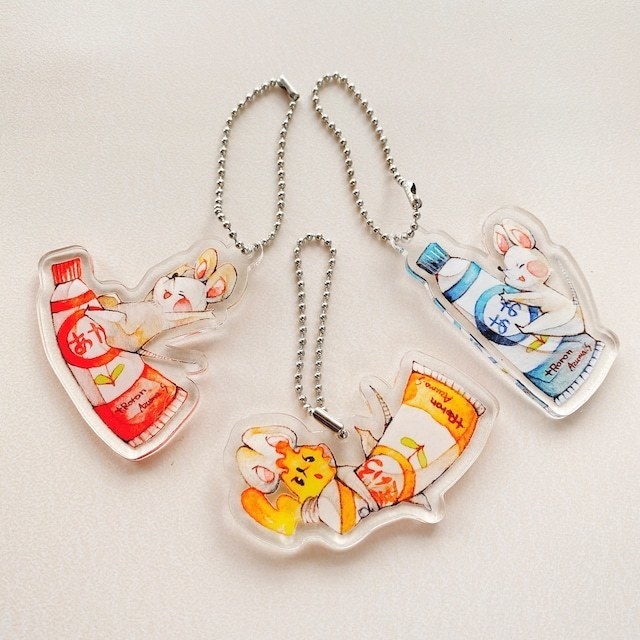 ３色のイタズラねずみアクリルキーホルダー