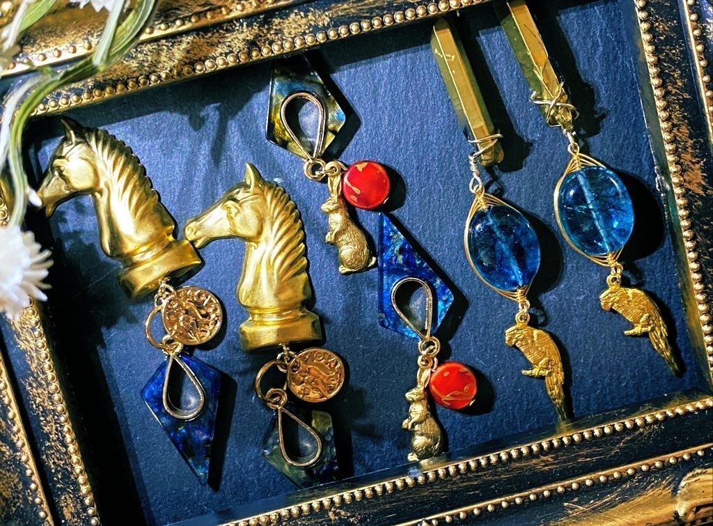 MAD TRIGGER CREW motif