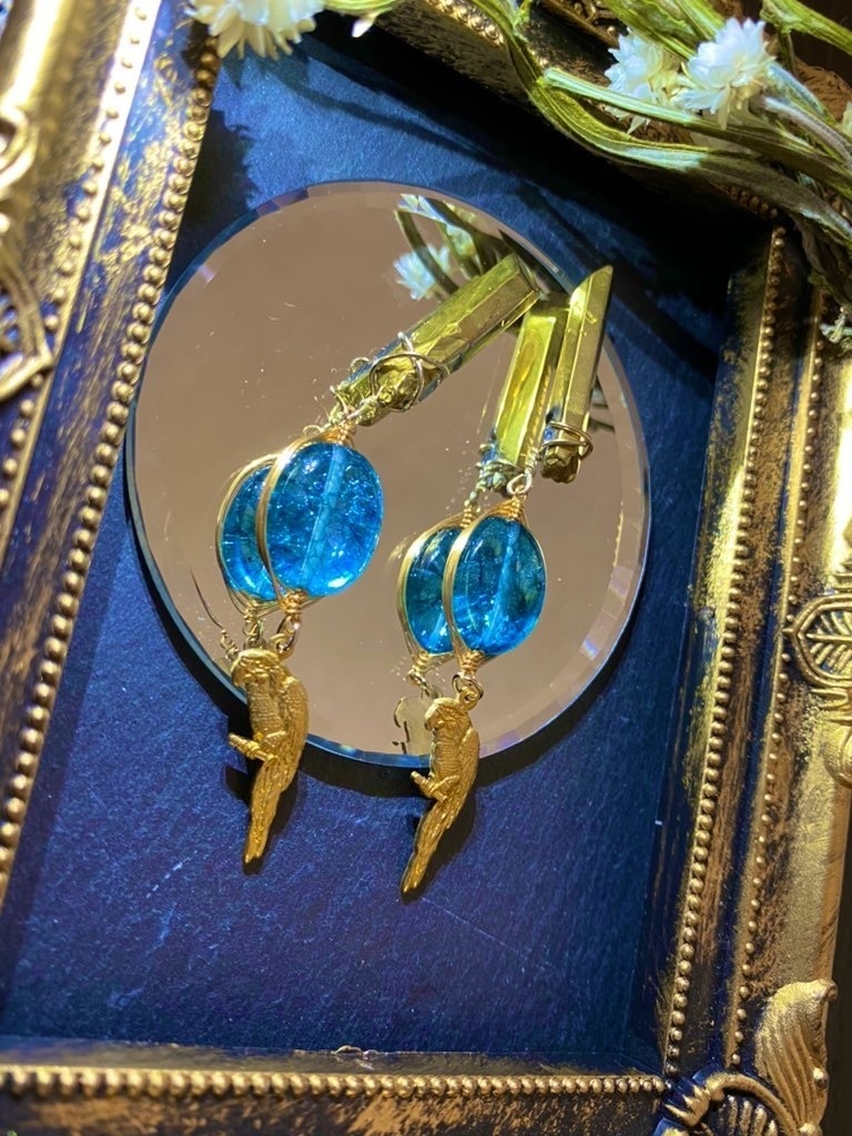 MAD TRIGGER CREW motif