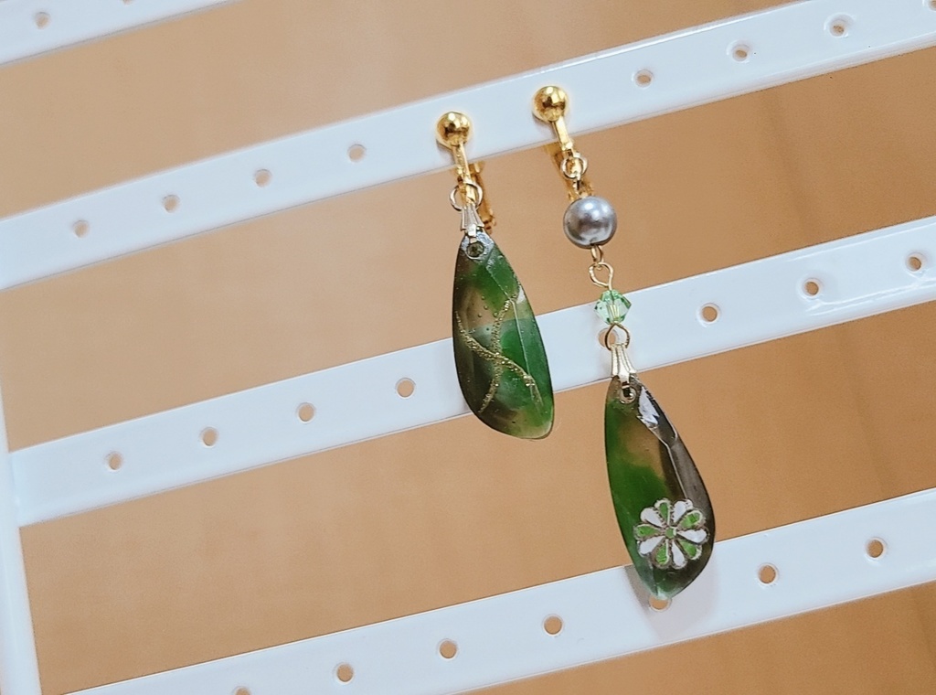 鬼滅の刃*風柱🌪️不知川実弥イメージイヤリング