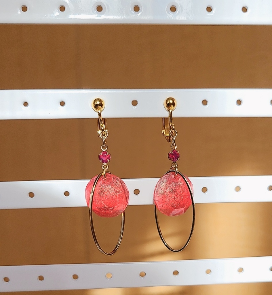 ツイステ*ハーツラビュルイメージカラーイヤリング