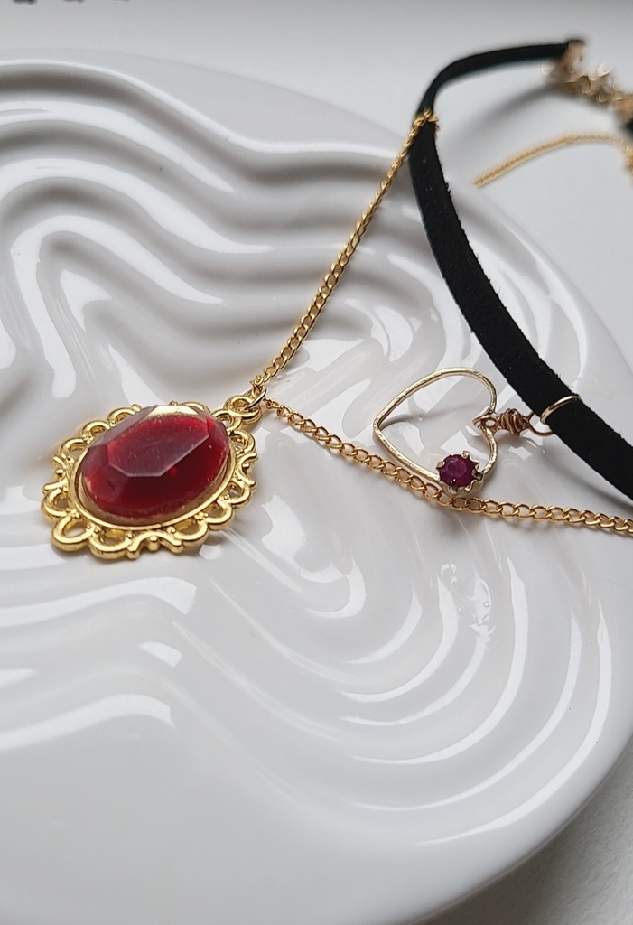 ツイステ*ハーツラビュル魔法石モチーフチョーカー