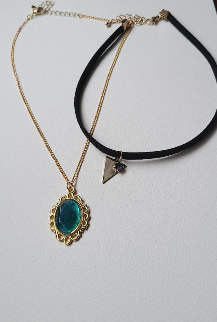 ツイステ*イグニハイド魔法石モチーフチョーカー