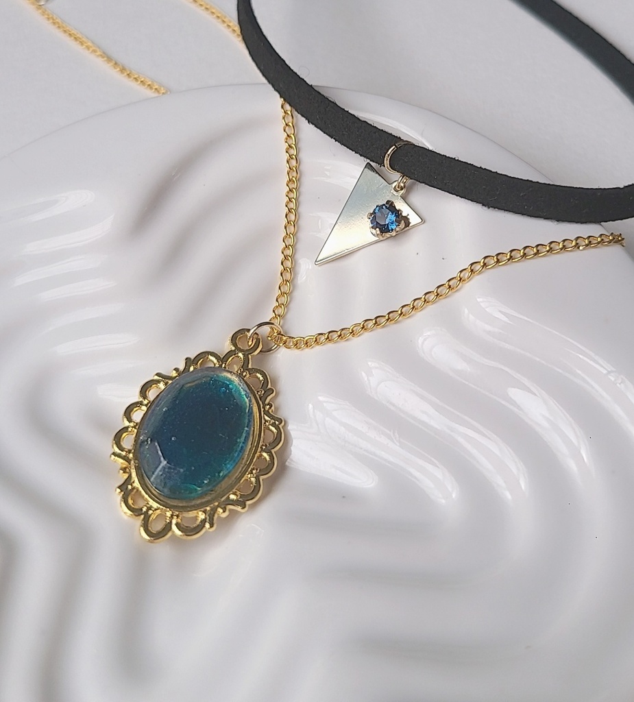 ツイステ*イグニハイド魔法石モチーフチョーカー